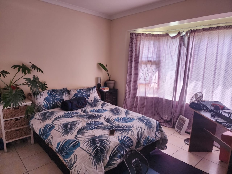 2 Bedroom Property for Sale in Summerstrand Eastern Cape